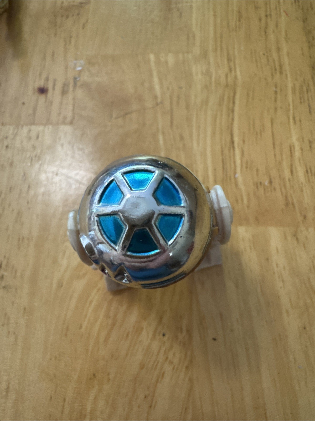 R2-D2 (Artoo-Detoo) sold