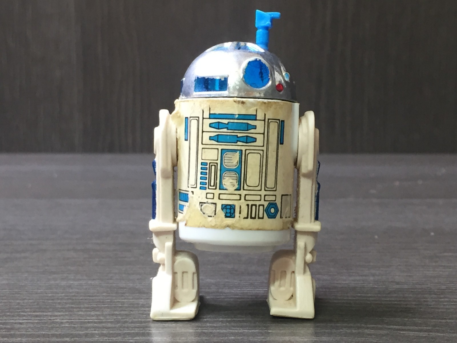 R2-D2 (Artoo-Detoo) (with Sensorscope) sold