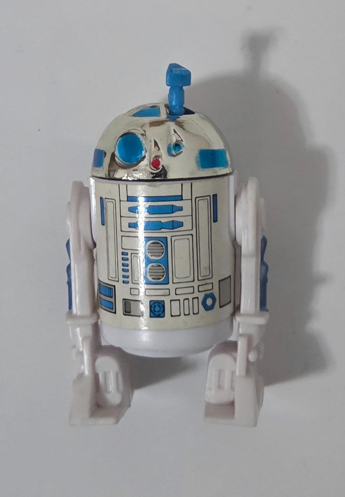 R2-D2 (Artoo-Detoo) (with Sensorscope) sold