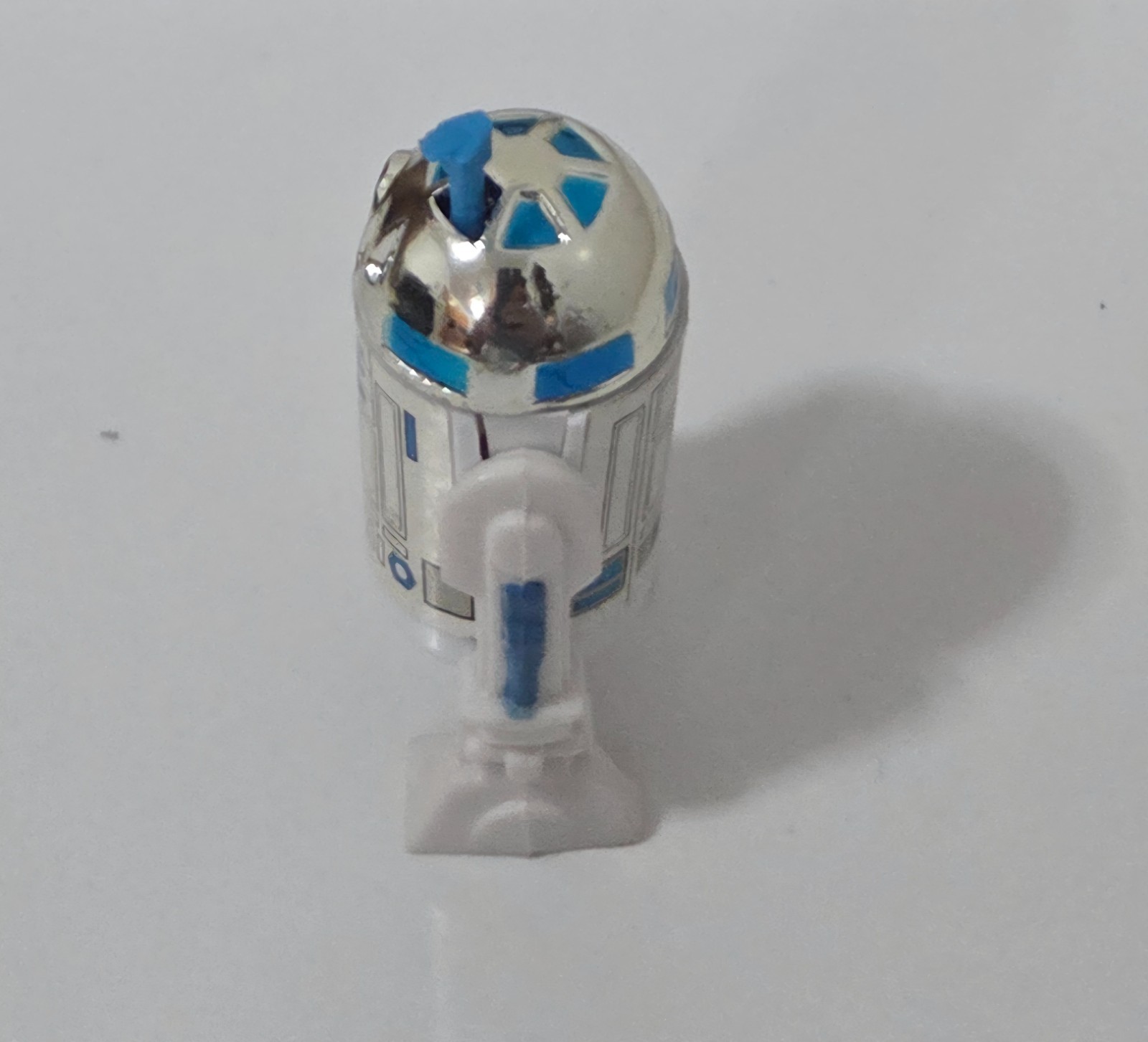 R2-D2 (Artoo-Detoo) (with Sensorscope) sold