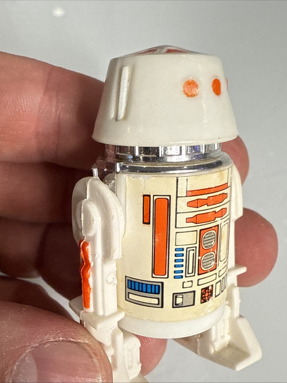 R5-D4 (Arfive-Defour) sold