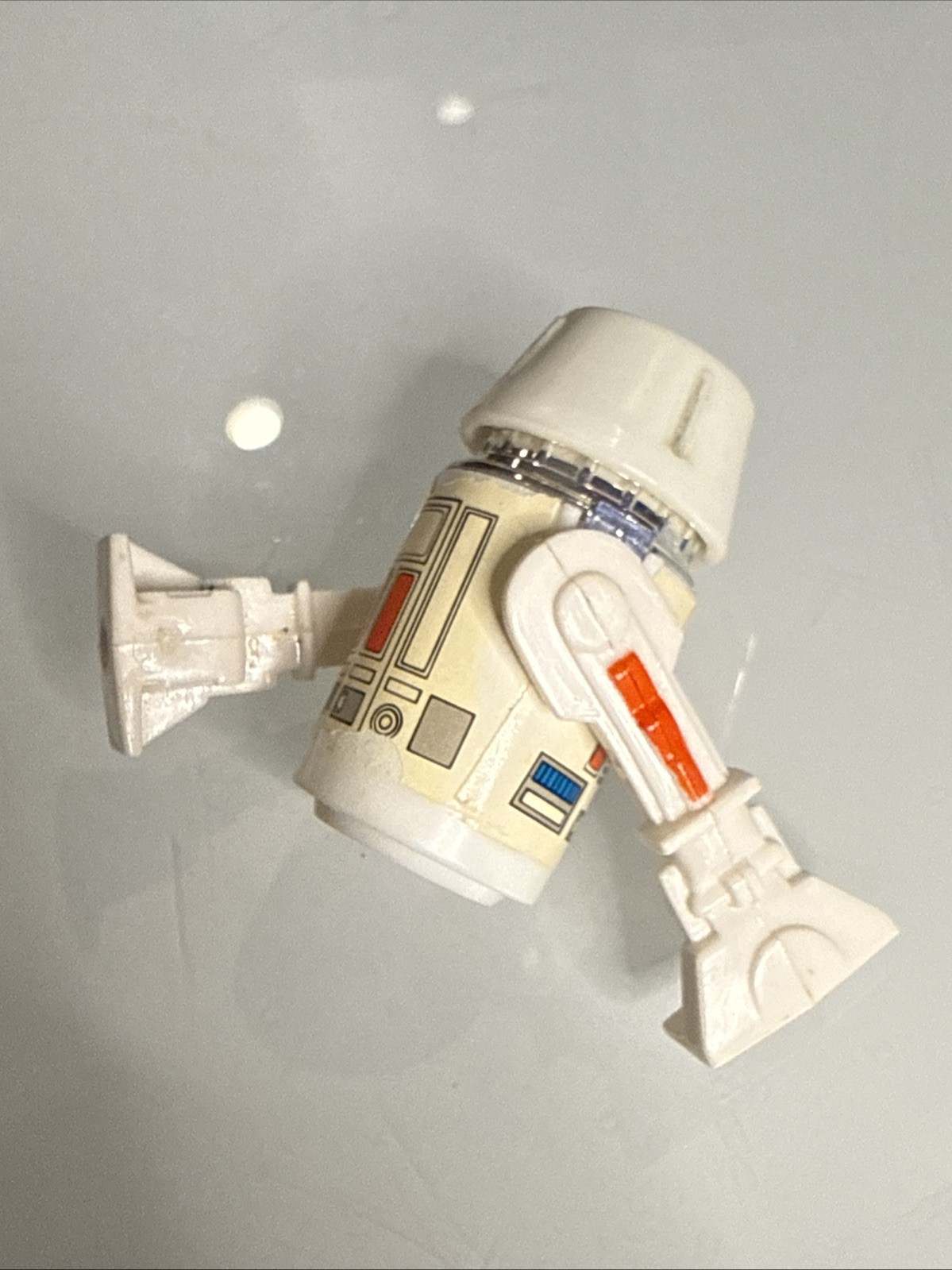 R5-D4 (Arfive-Defour) sold