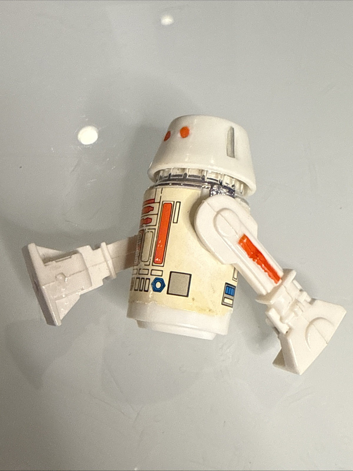 R5-D4 (Arfive-Defour) sold