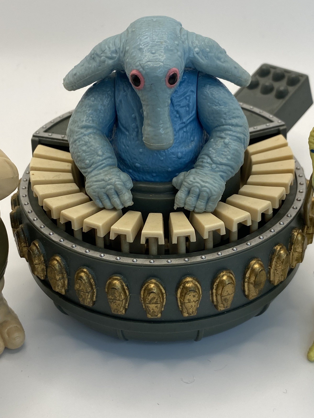 Sy Snootles & The Rebo Band sold