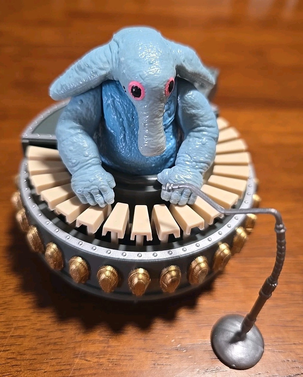 Sy Snootles & The Rebo Band sold