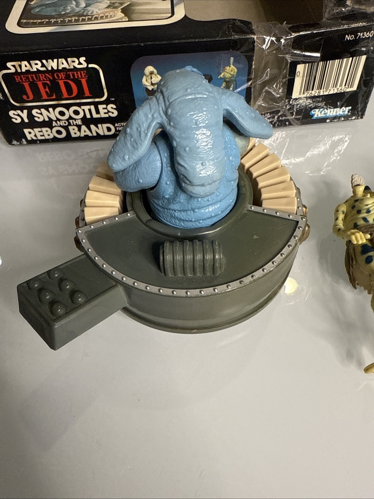 Sy Snootles & The Rebo Band sold