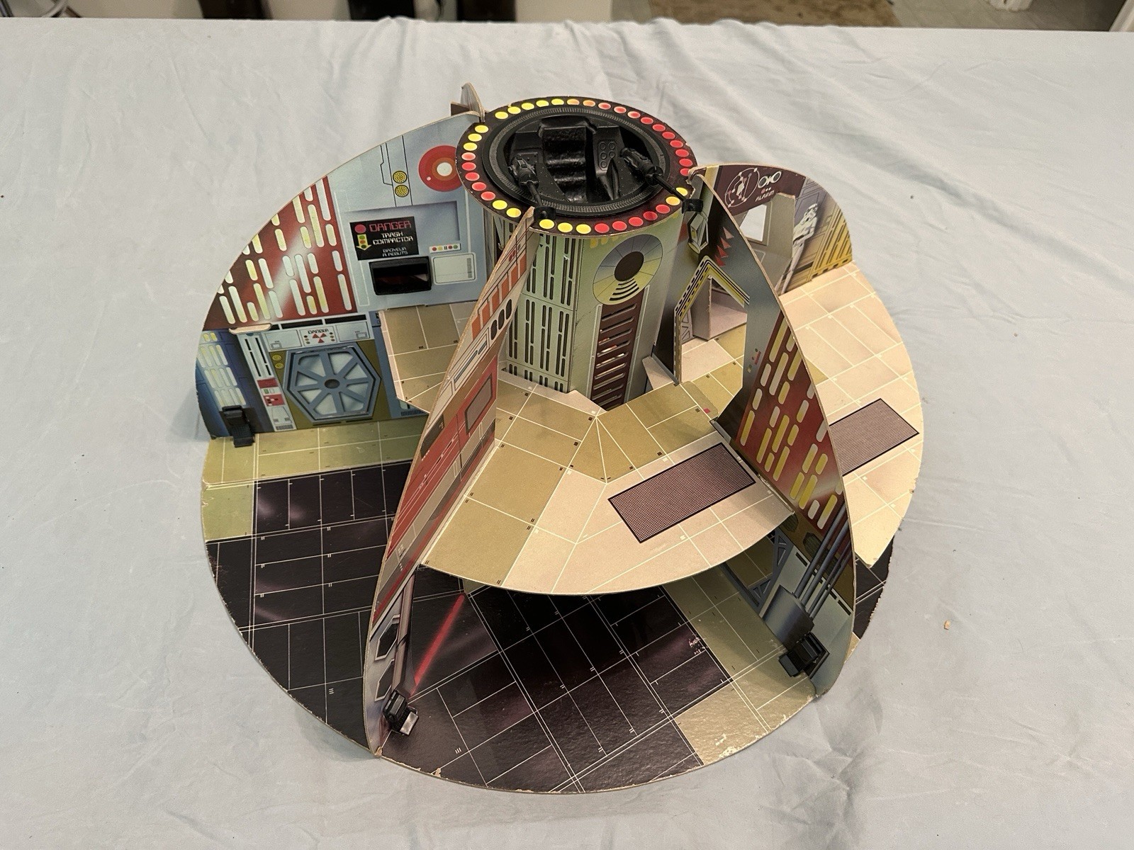Death Star Playset (Palitoy) sold