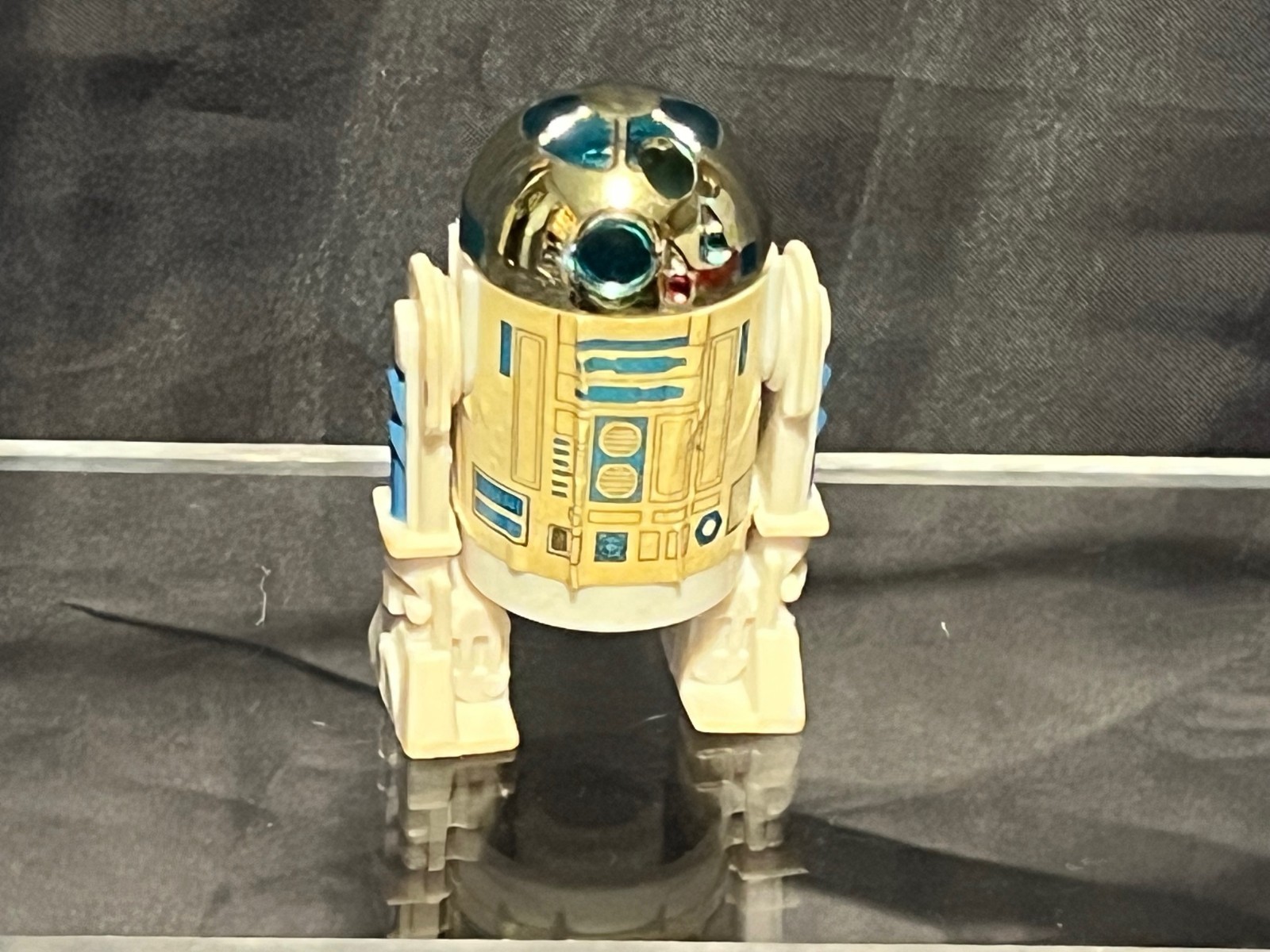 R2-D2 (Artoo-Detoo) with pop-up Lightsaber sold