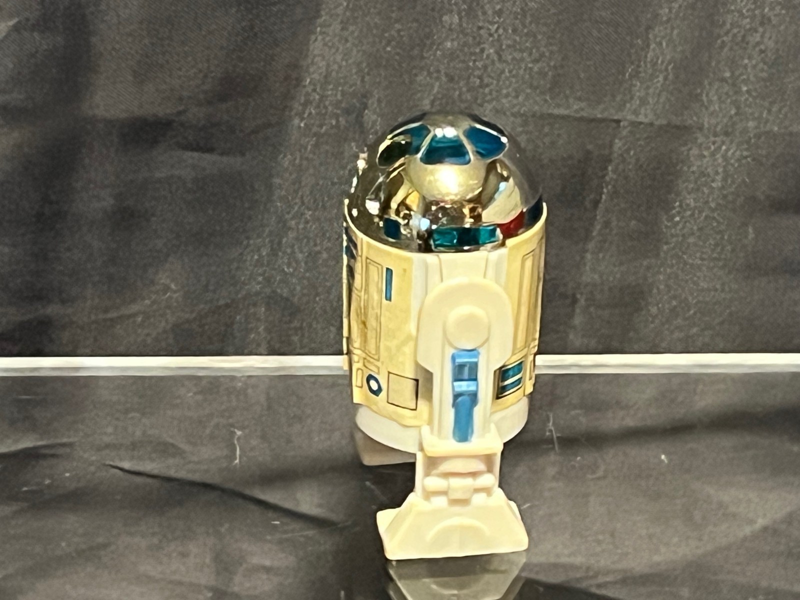 R2-D2 (Artoo-Detoo) with pop-up Lightsaber sold