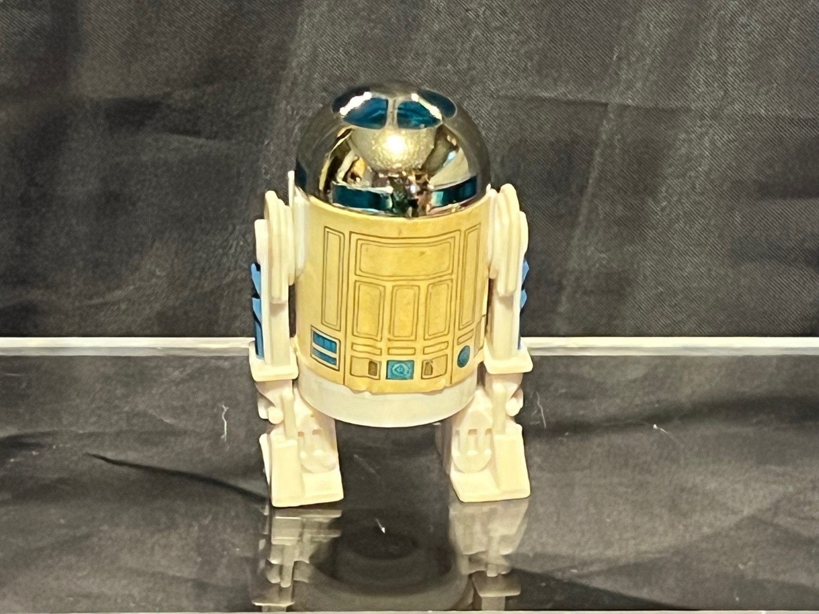R2-D2 (Artoo-Detoo) with pop-up Lightsaber sold