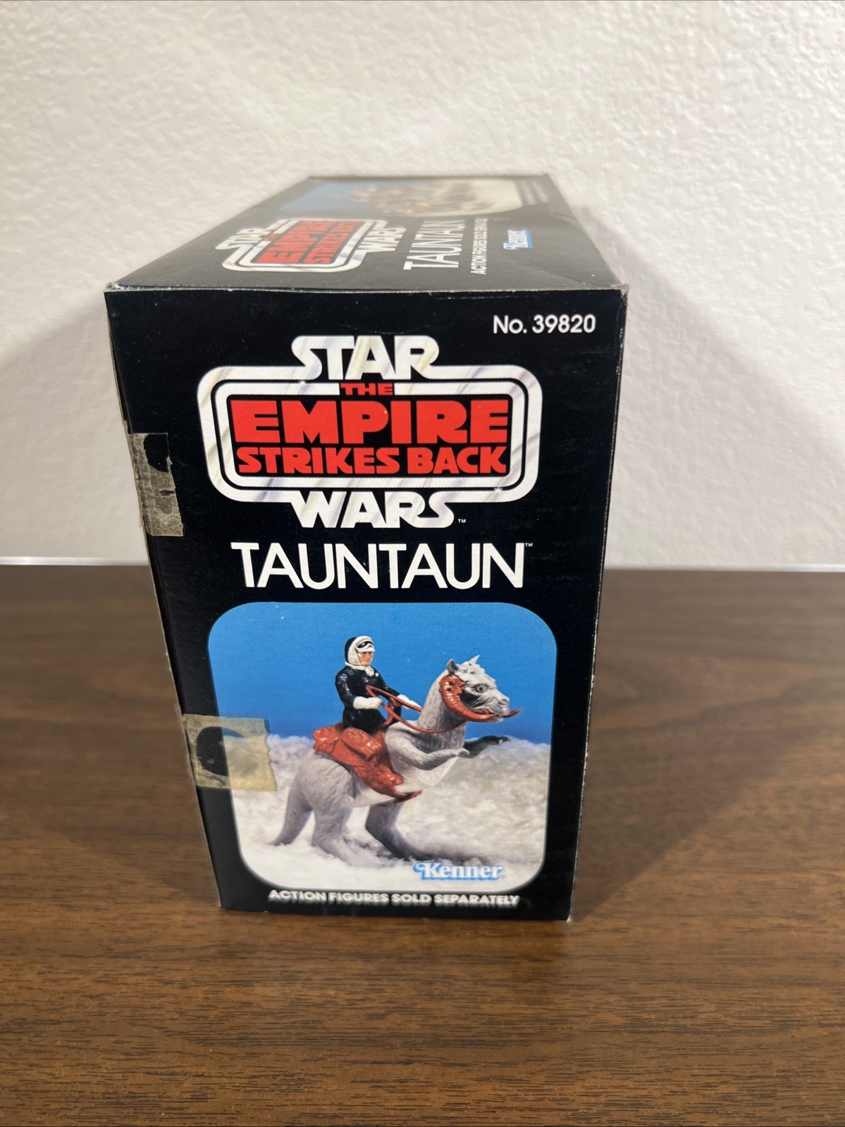 Tauntaun (closed belly) sold