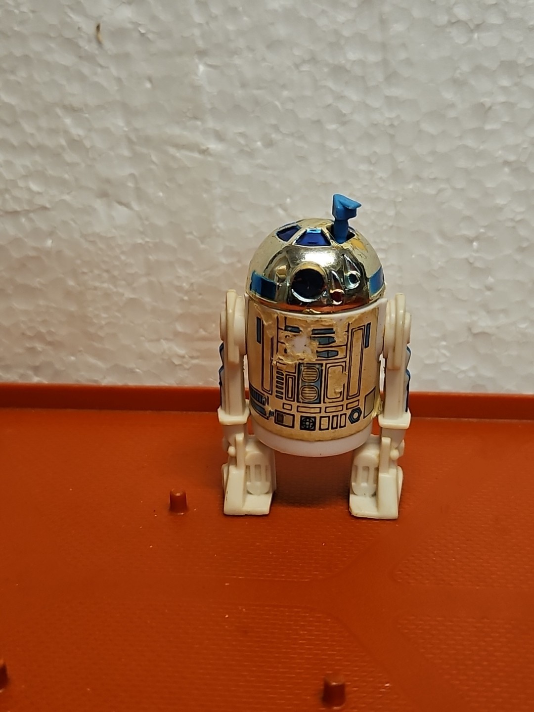 R2-D2 (Artoo-Detoo) (with Sensorscope) sold