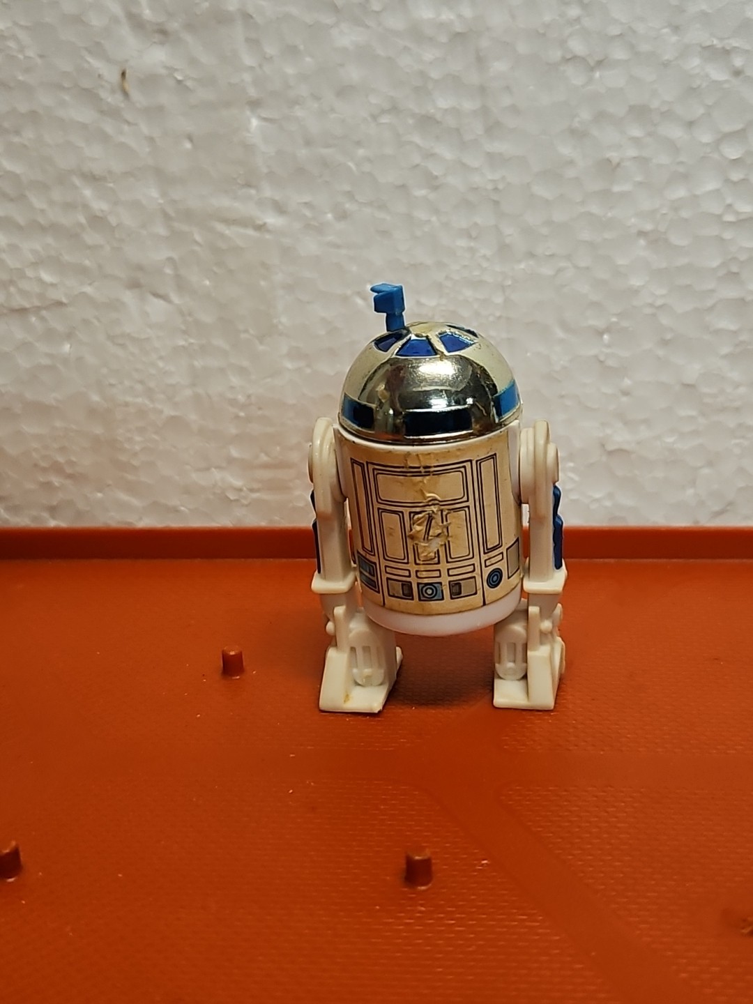 R2-D2 (Artoo-Detoo) (with Sensorscope) sold
