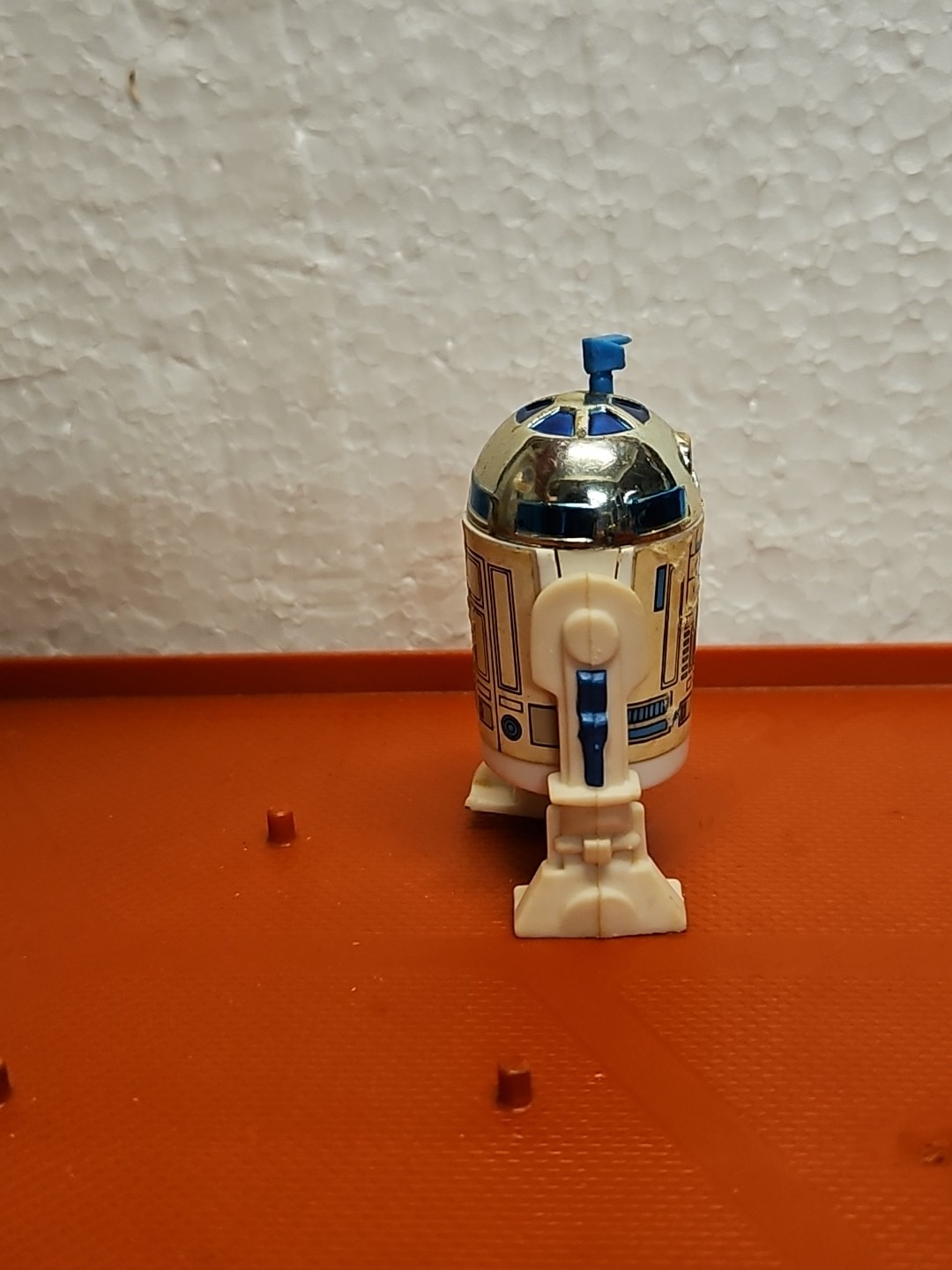 R2-D2 (Artoo-Detoo) (with Sensorscope) sold