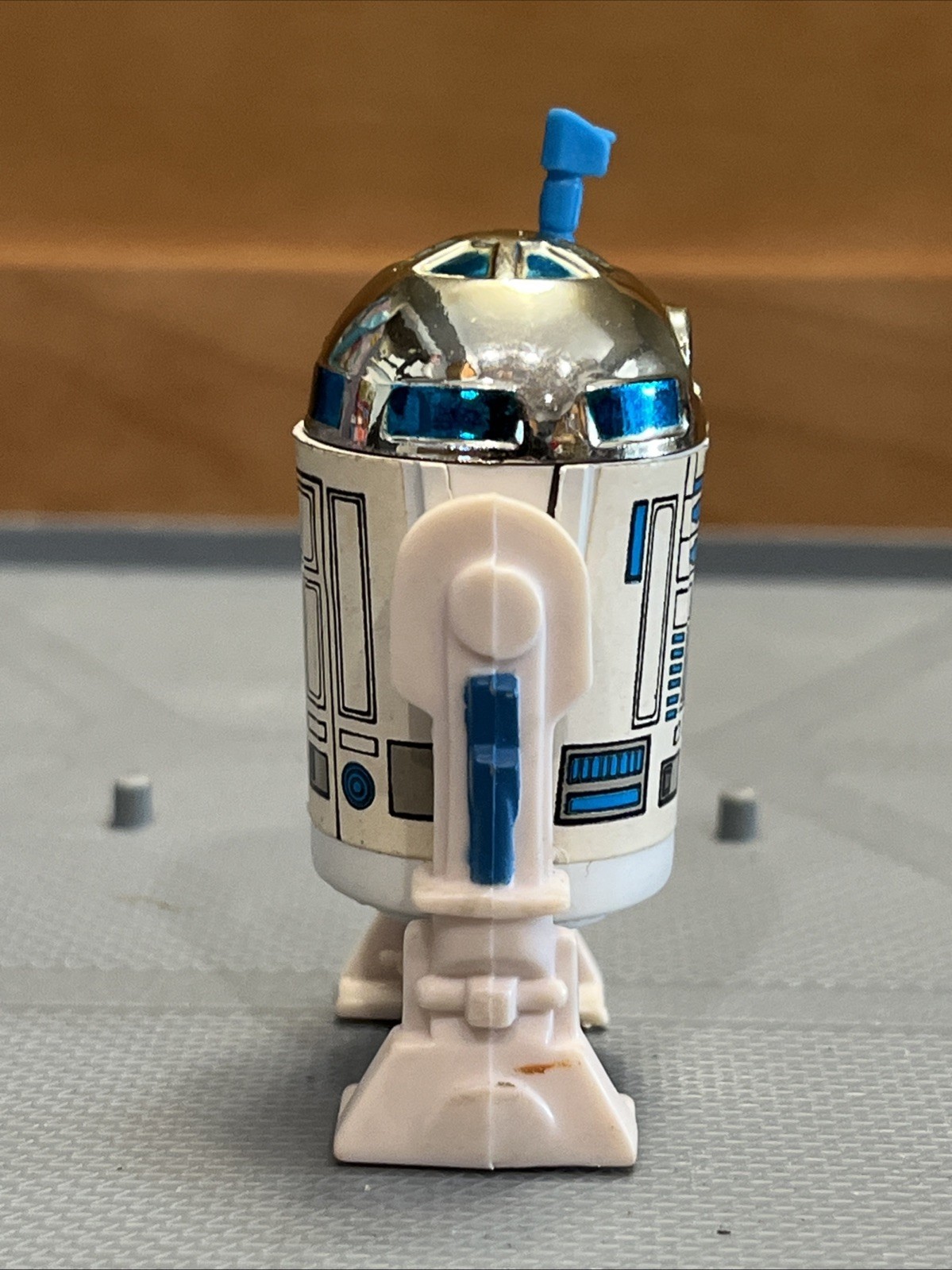 R2-D2 (Artoo-Detoo) (with Sensorscope) sold