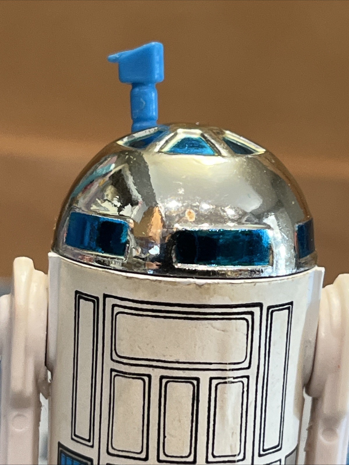 R2-D2 (Artoo-Detoo) (with Sensorscope) sold
