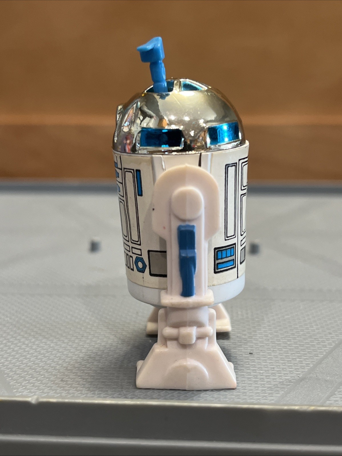 R2-D2 (Artoo-Detoo) (with Sensorscope) sold