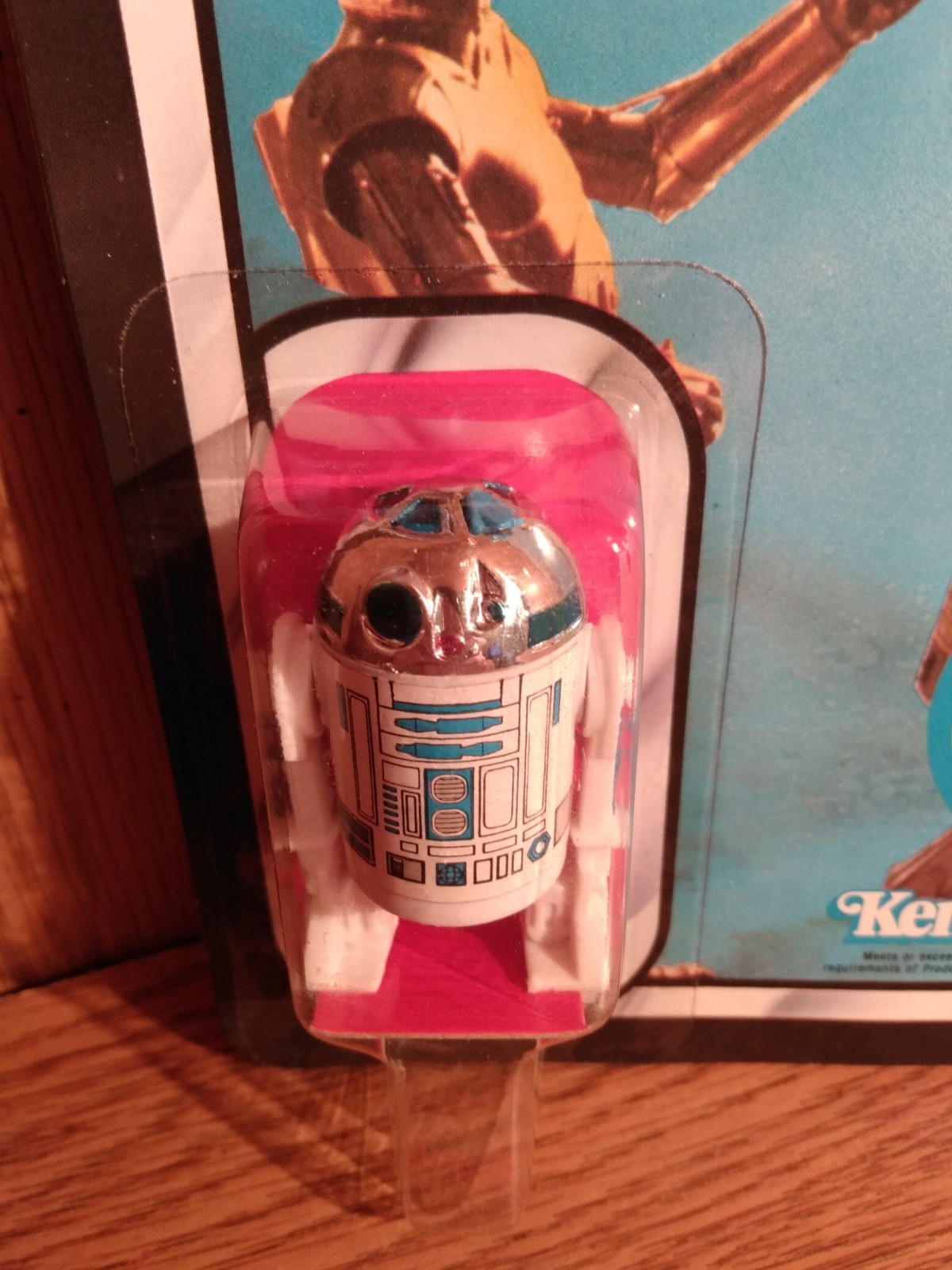 R2-D2 (Artoo-Detoo) (with Sensorscope) sold