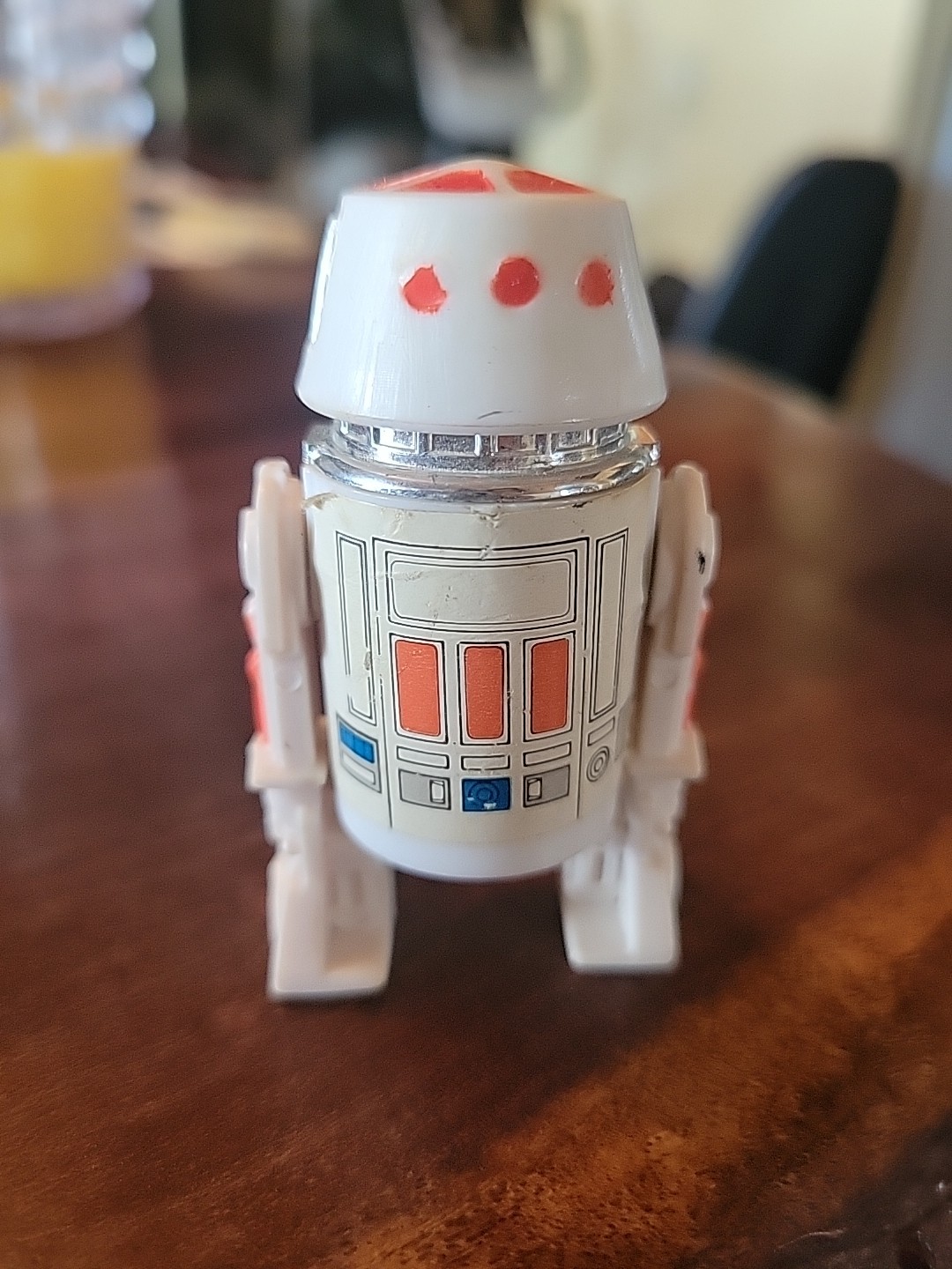 R5-D4 (Arfive-Defour) sold