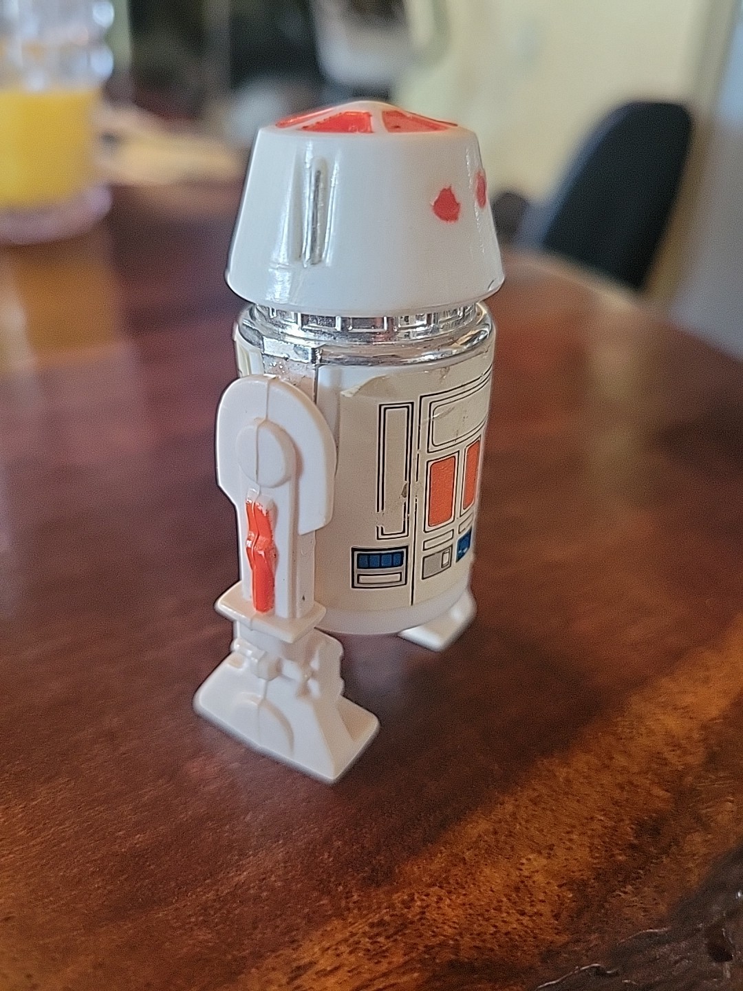 R5-D4 (Arfive-Defour) sold