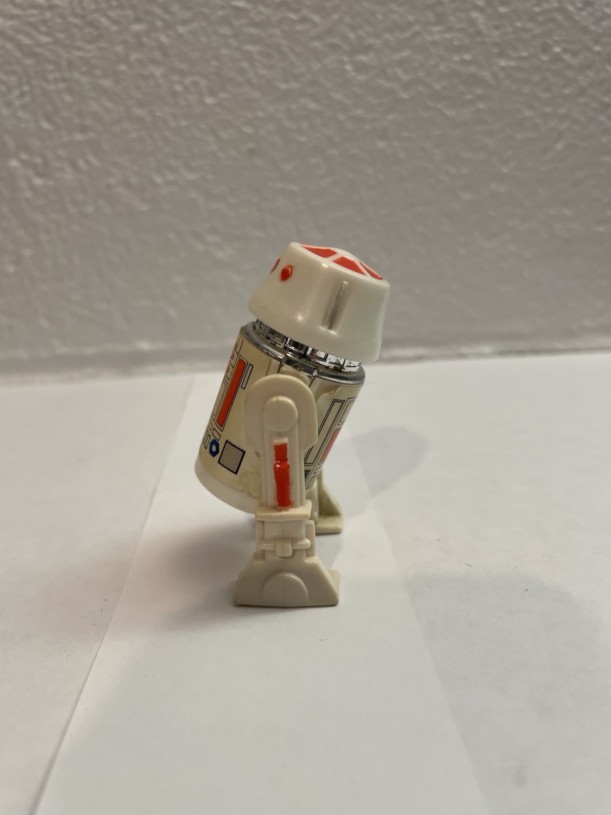 R5-D4 (Arfive-Defour) sold