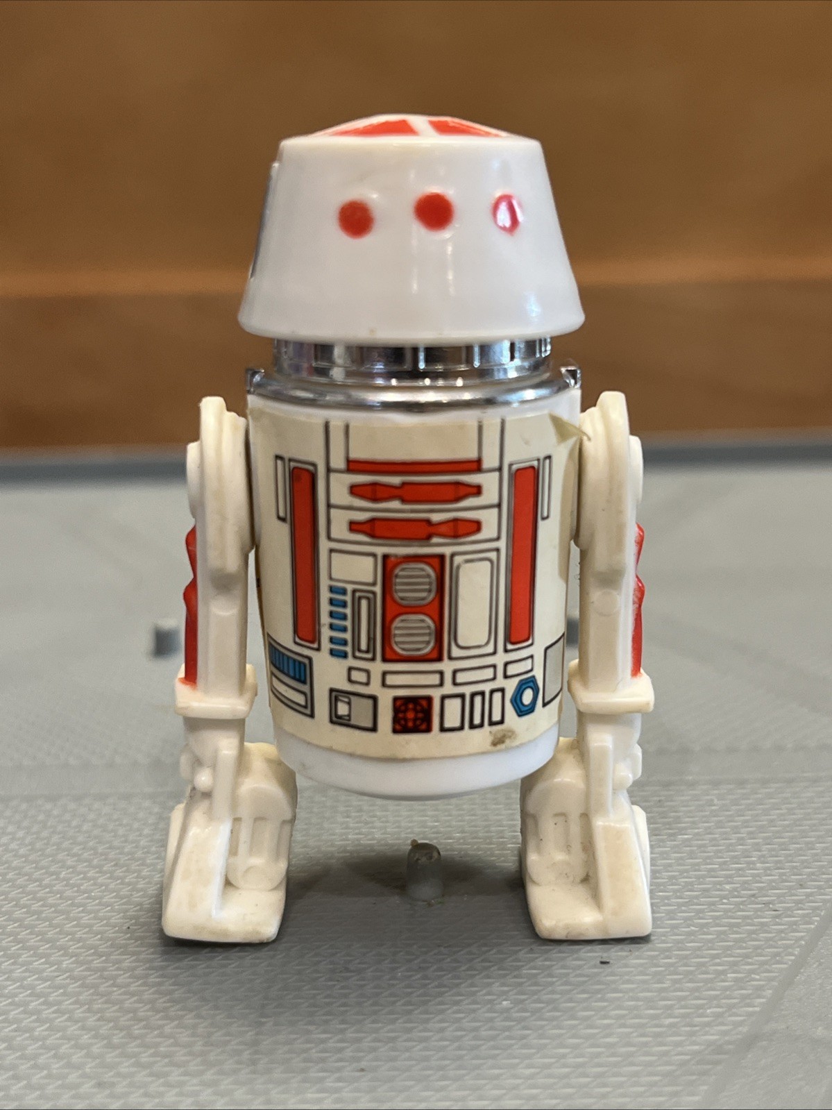 R5-D4 (Arfive-Defour) sold