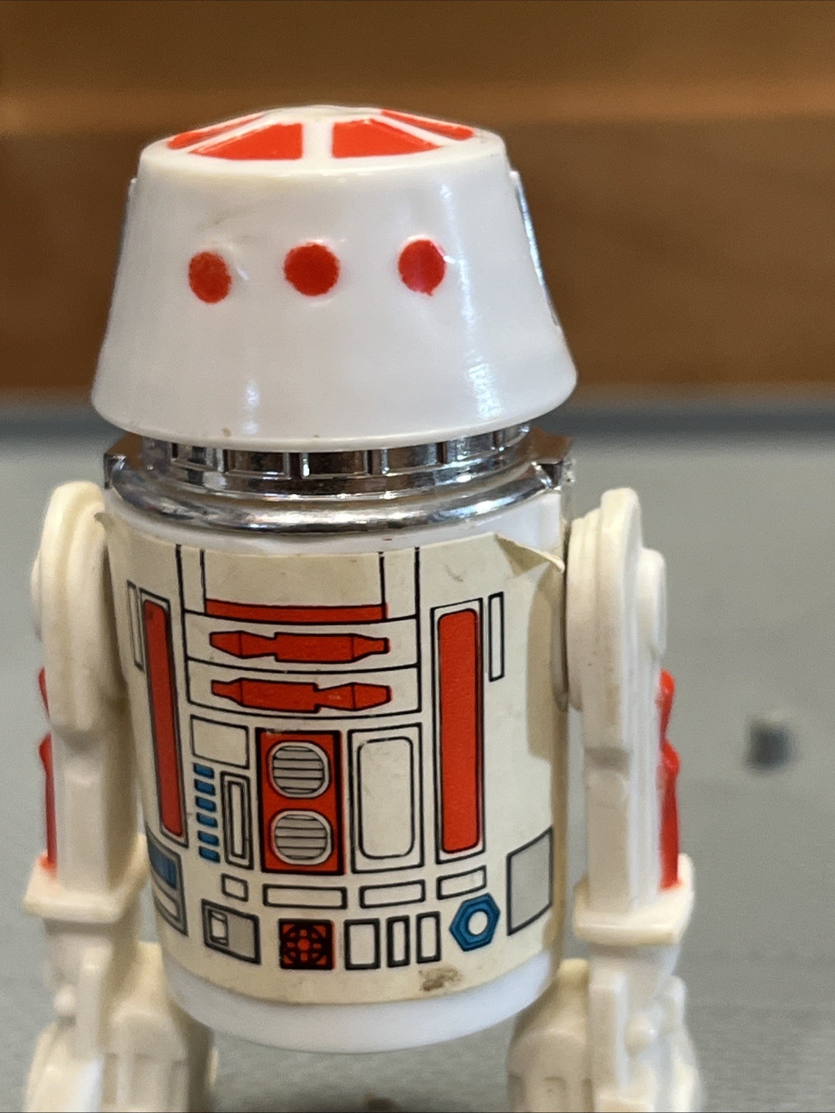 R5-D4 (Arfive-Defour) sold
