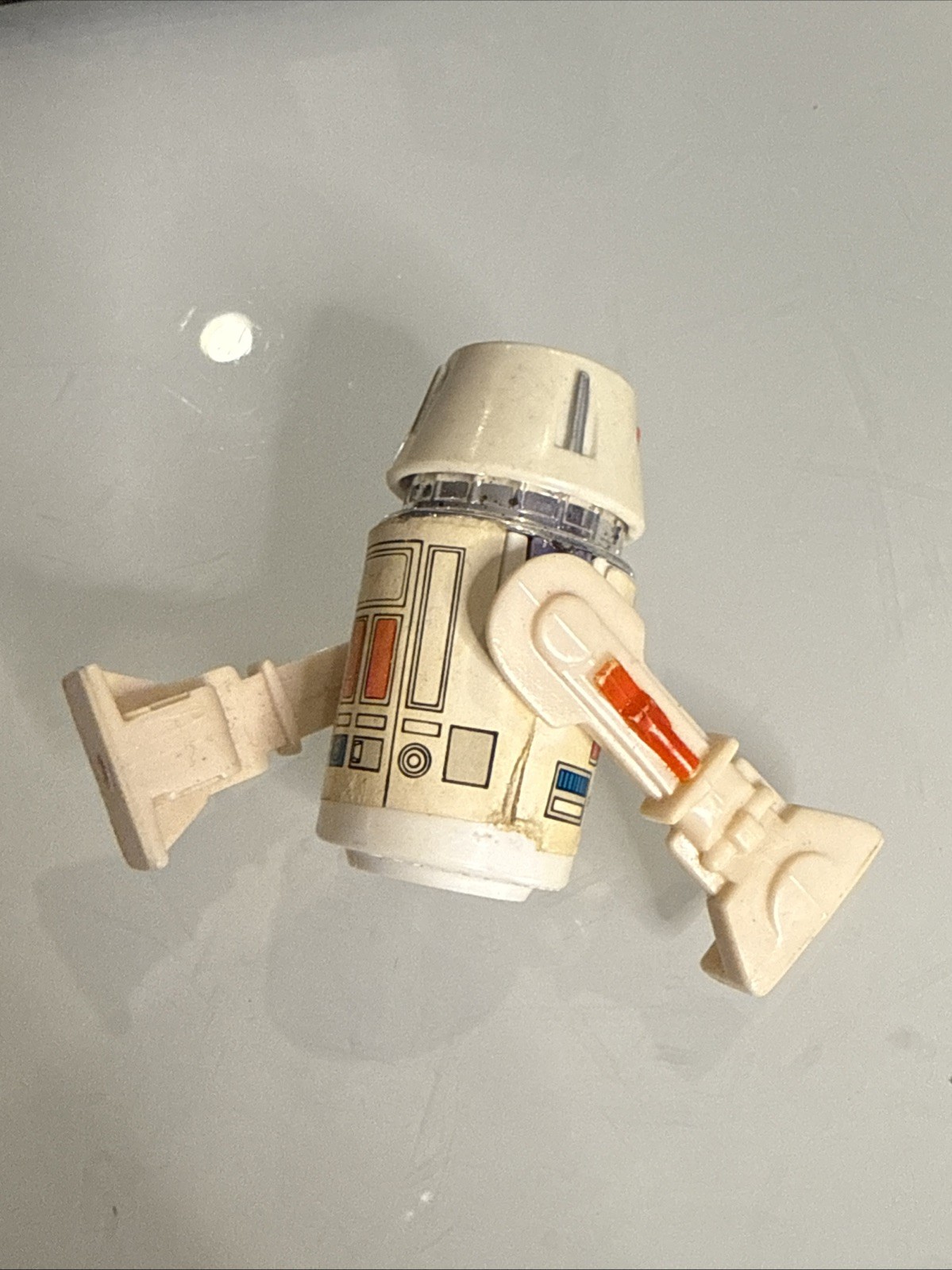 R5-D4 (Arfive-Defour) sold