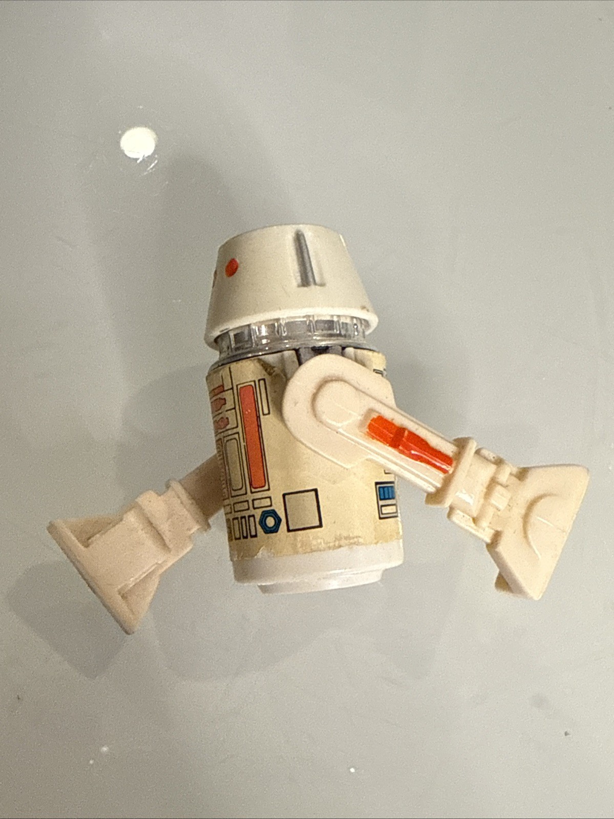 R5-D4 (Arfive-Defour) sold