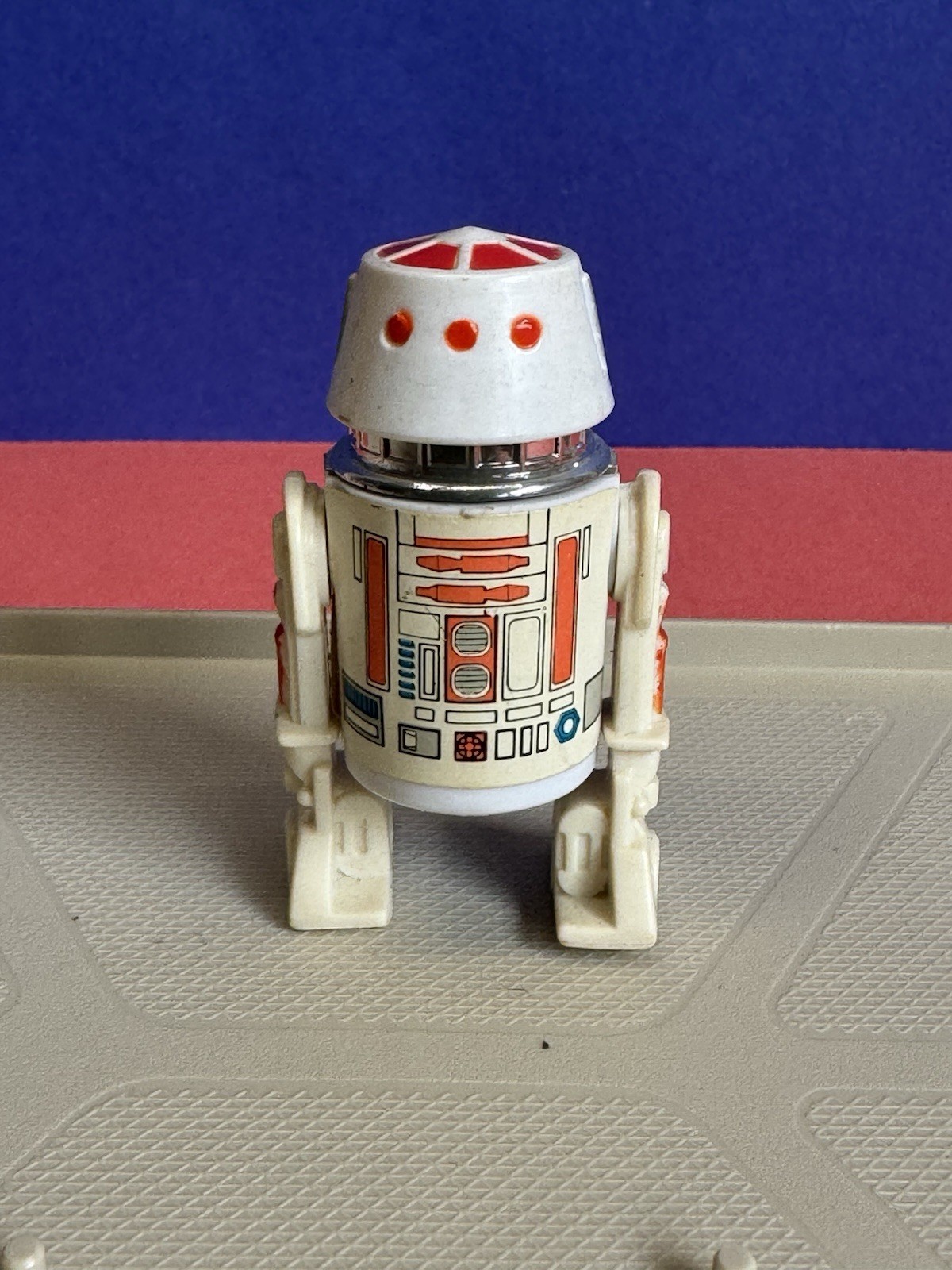 R5-D4 (Arfive-Defour) sold