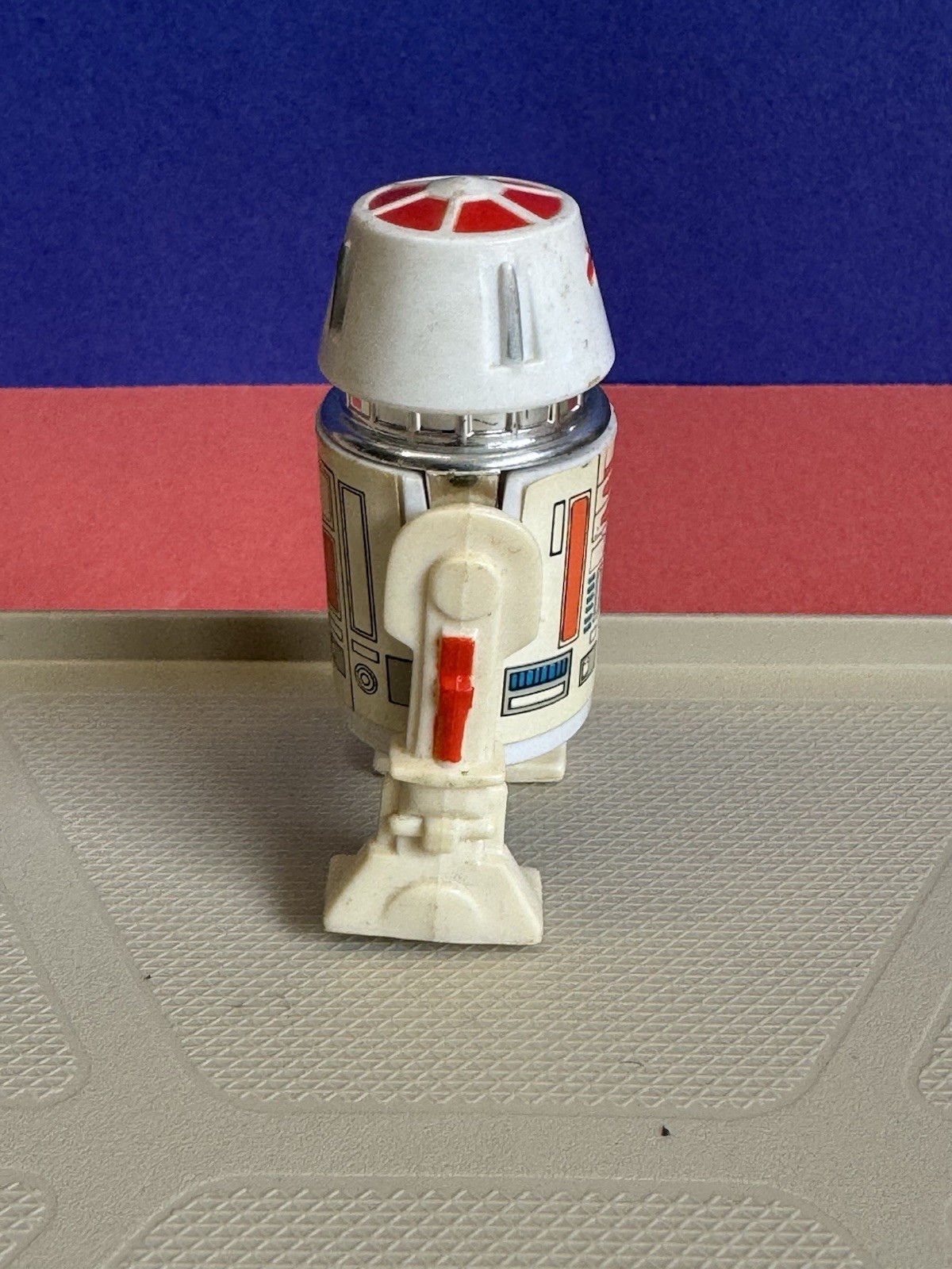R5-D4 (Arfive-Defour) sold