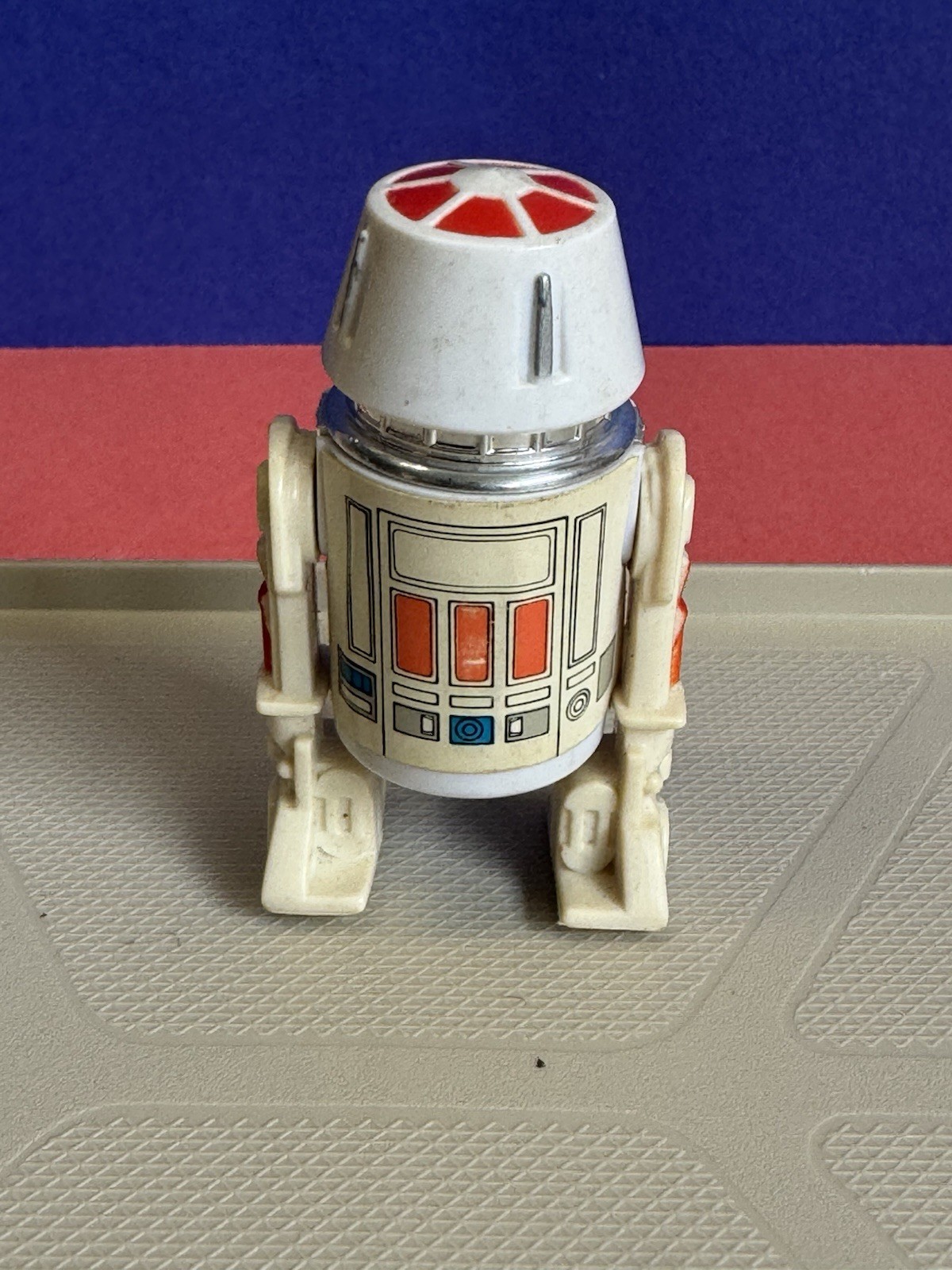 R5-D4 (Arfive-Defour) sold