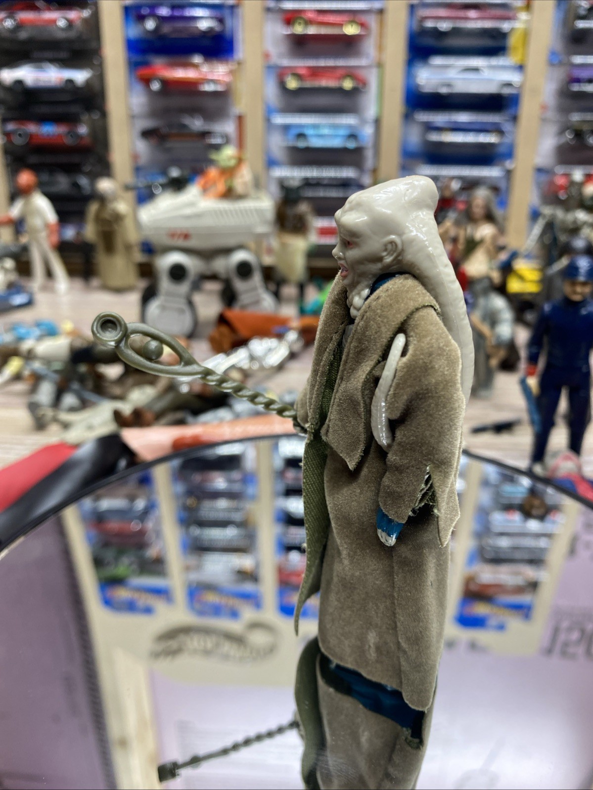 Bib Fortuna sold