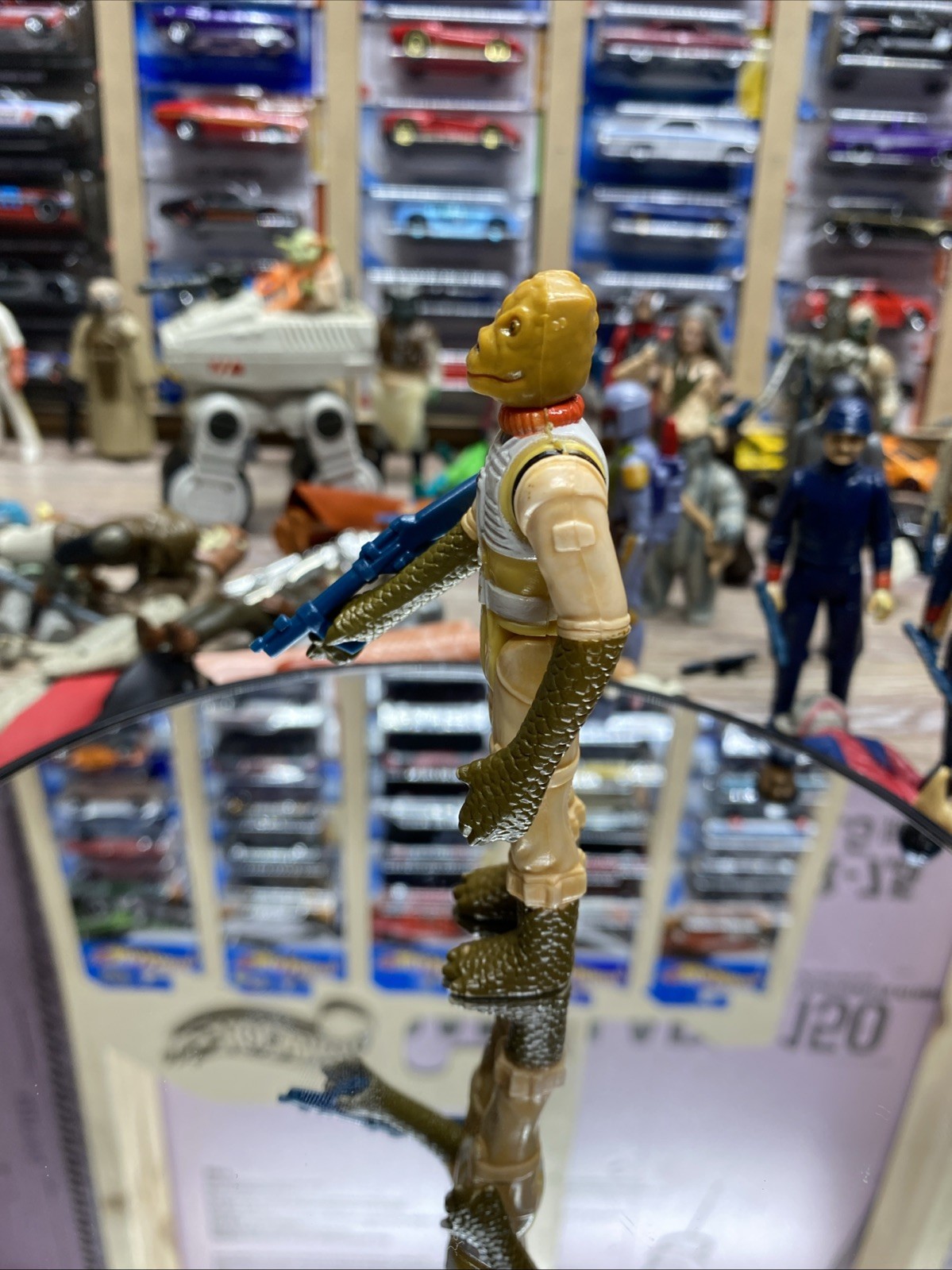 Bossk (Bounty Hunter) sold
