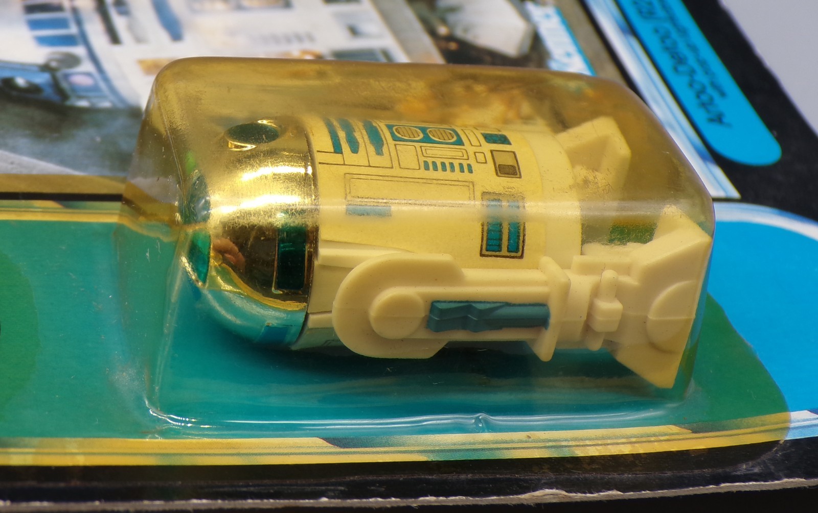 R2-D2 (Artoo-Detoo) with pop-up Lightsaber sold