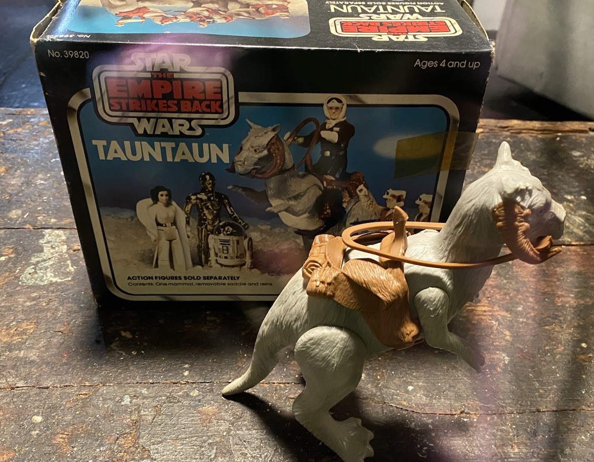 Tauntaun (closed belly) sold