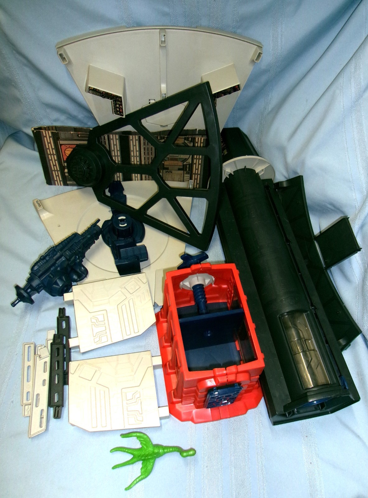Death Star Space Station (Kenner) sold