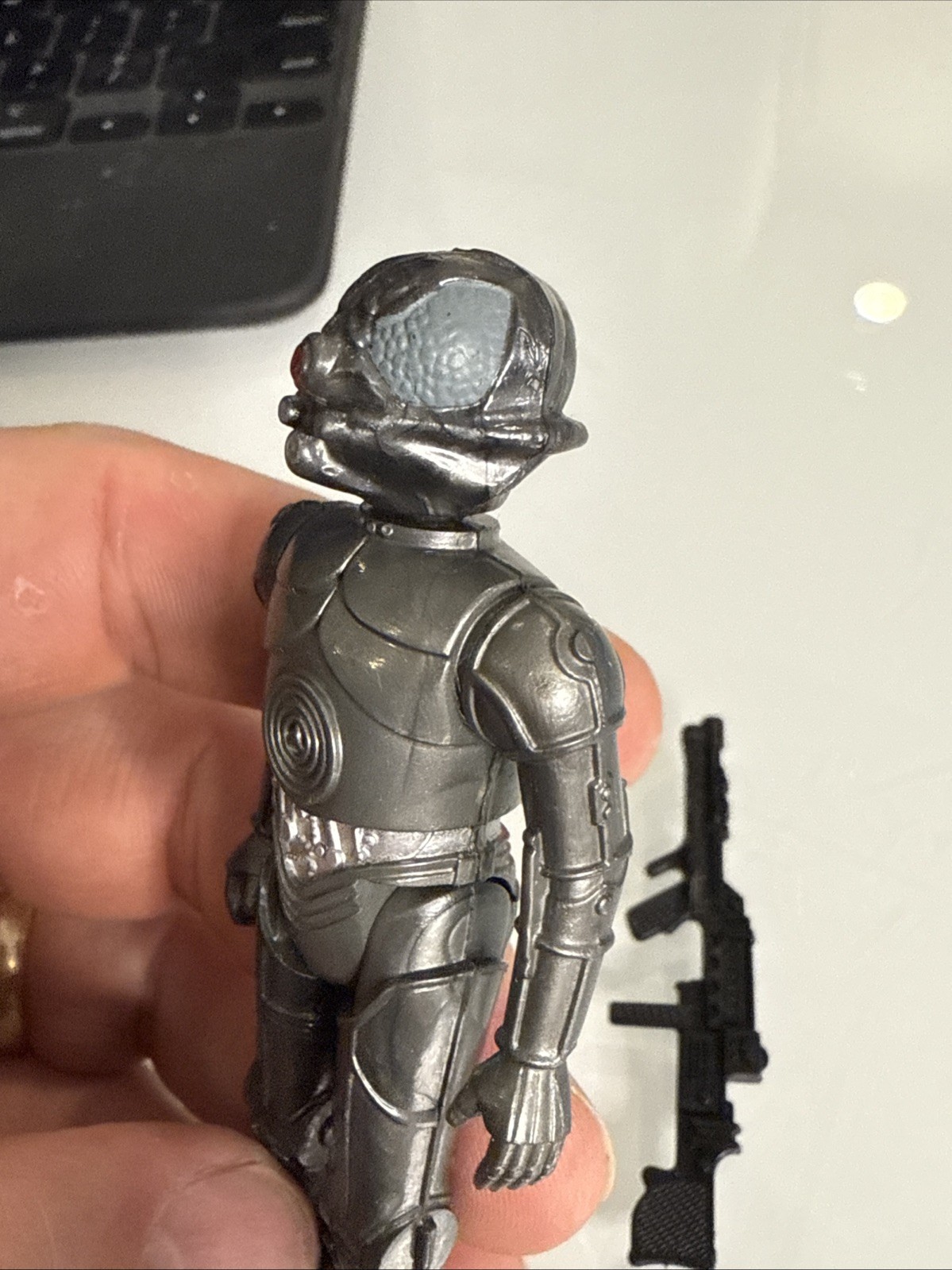 Zuckuss sold