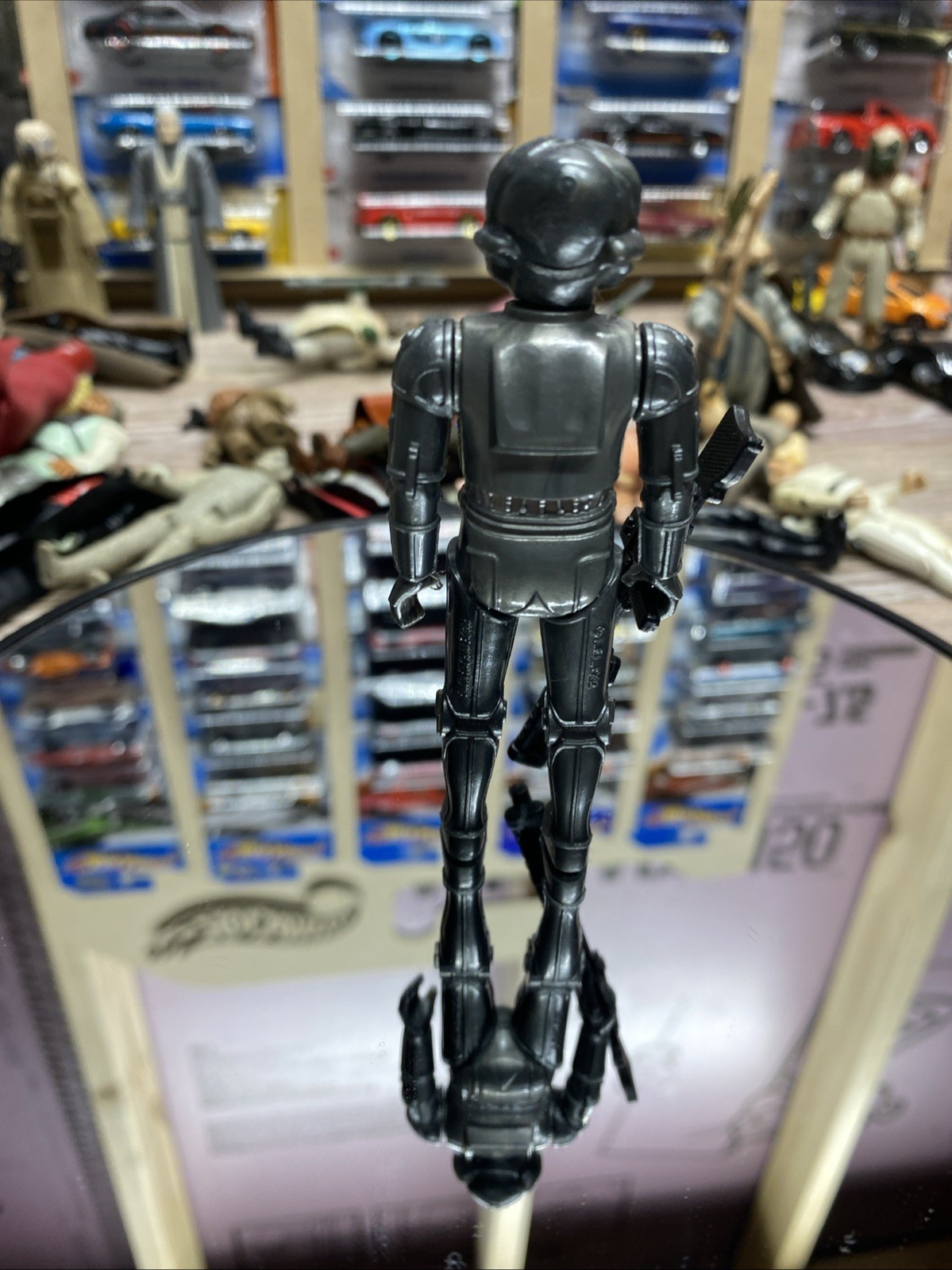 Zuckuss sold