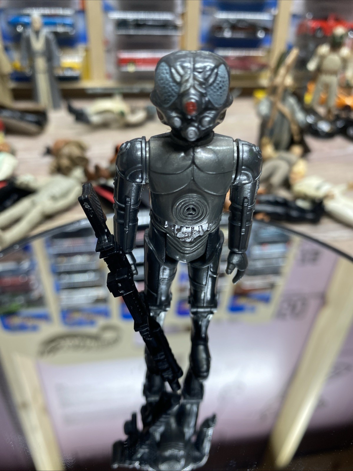 Zuckuss sold