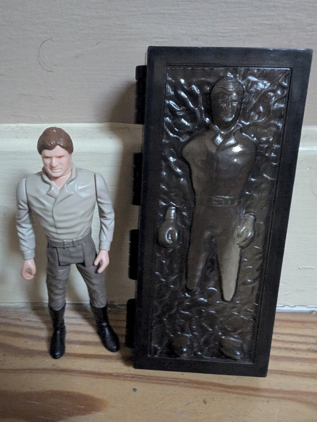 Han Solo (In Carbonite Chamber) sold