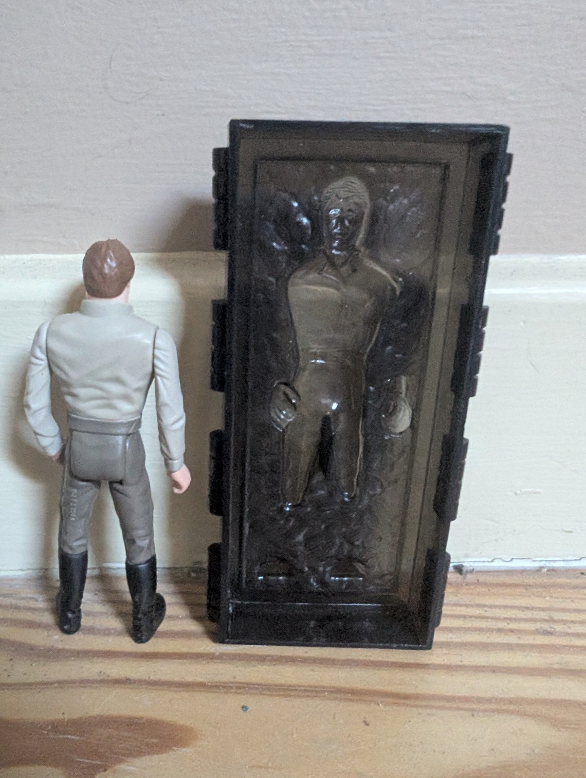 Han Solo (In Carbonite Chamber) sold