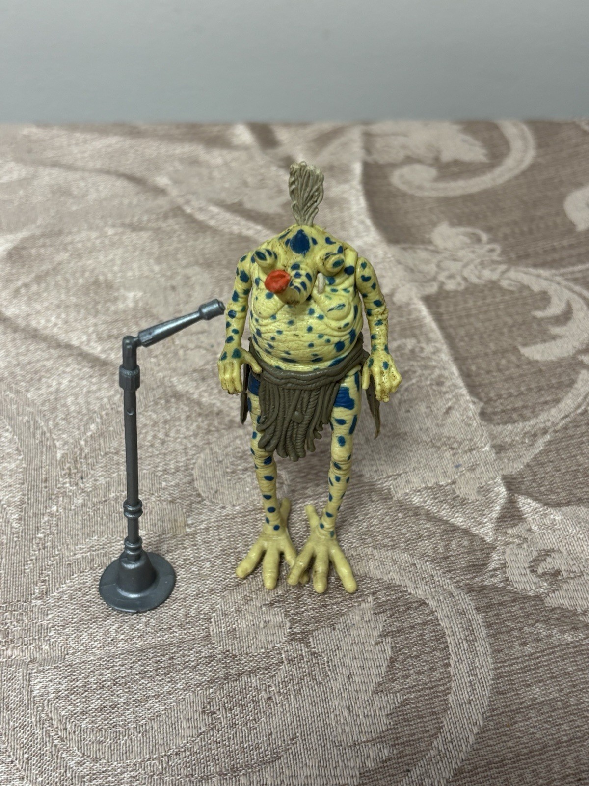 Sy Snootles sold