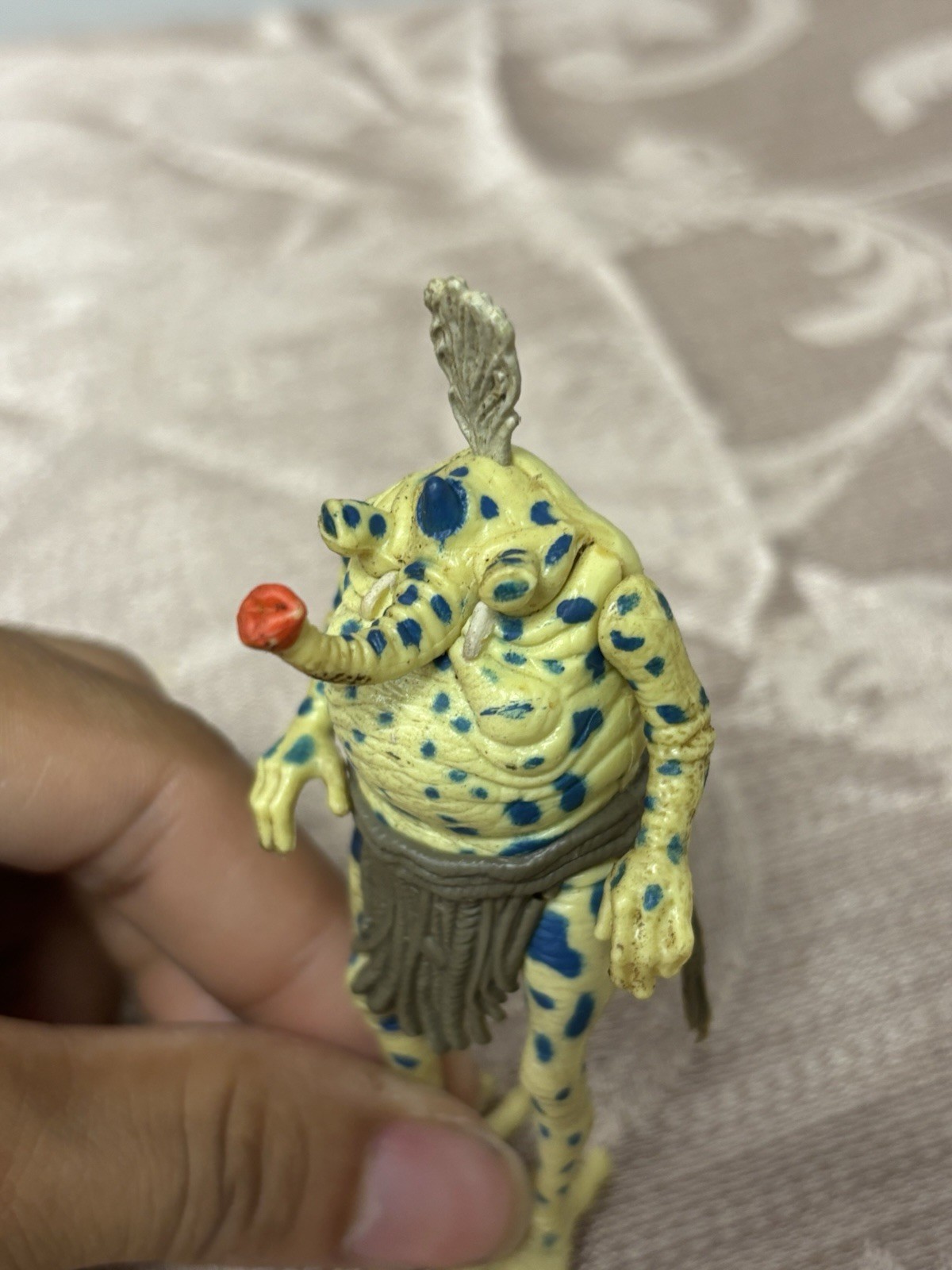 Sy Snootles sold