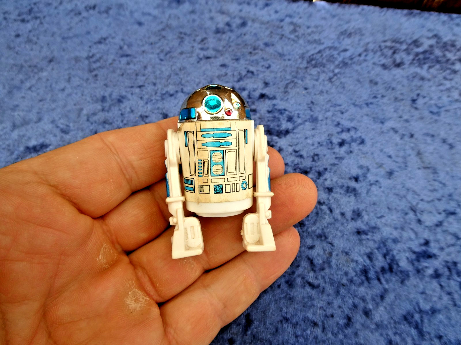 R2-D2 (Artoo-Detoo) sold