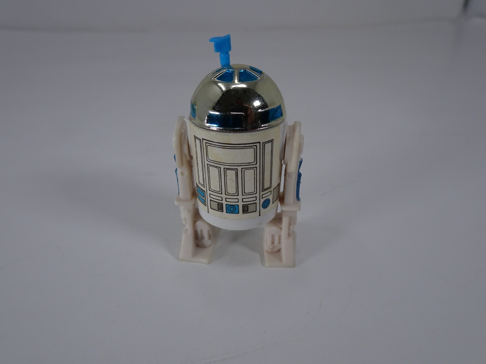 R2-D2 (Artoo-Detoo) (with Sensorscope) sold