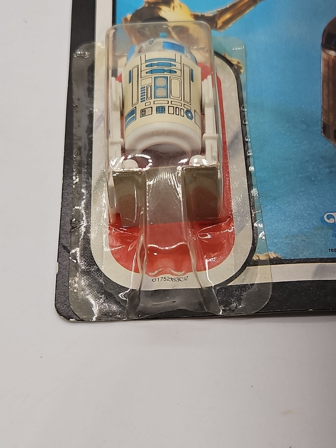 R2-D2 (Artoo-Detoo) (with Sensorscope) sold