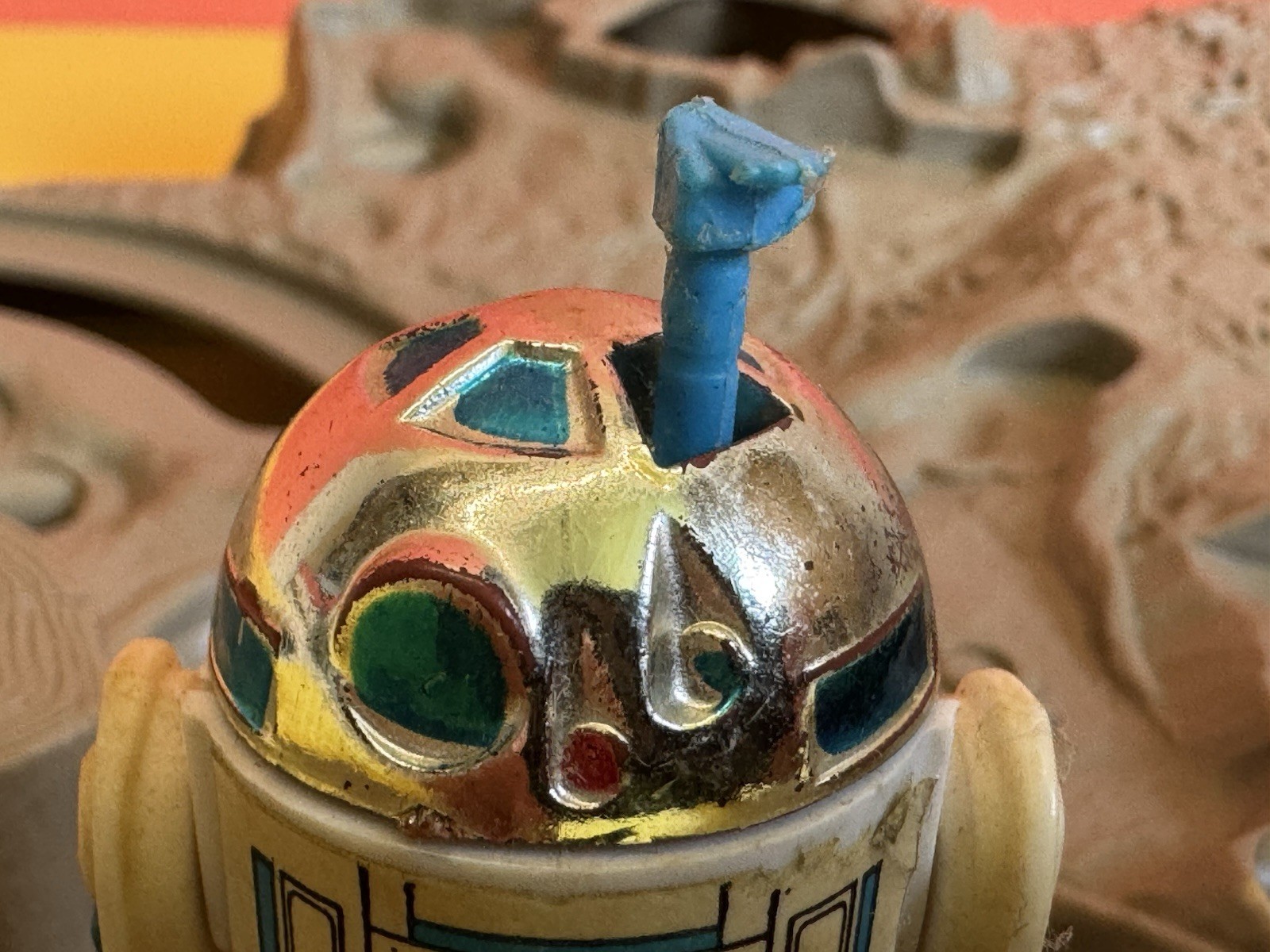 R2-D2 (Artoo-Detoo) (with Sensorscope) sold
