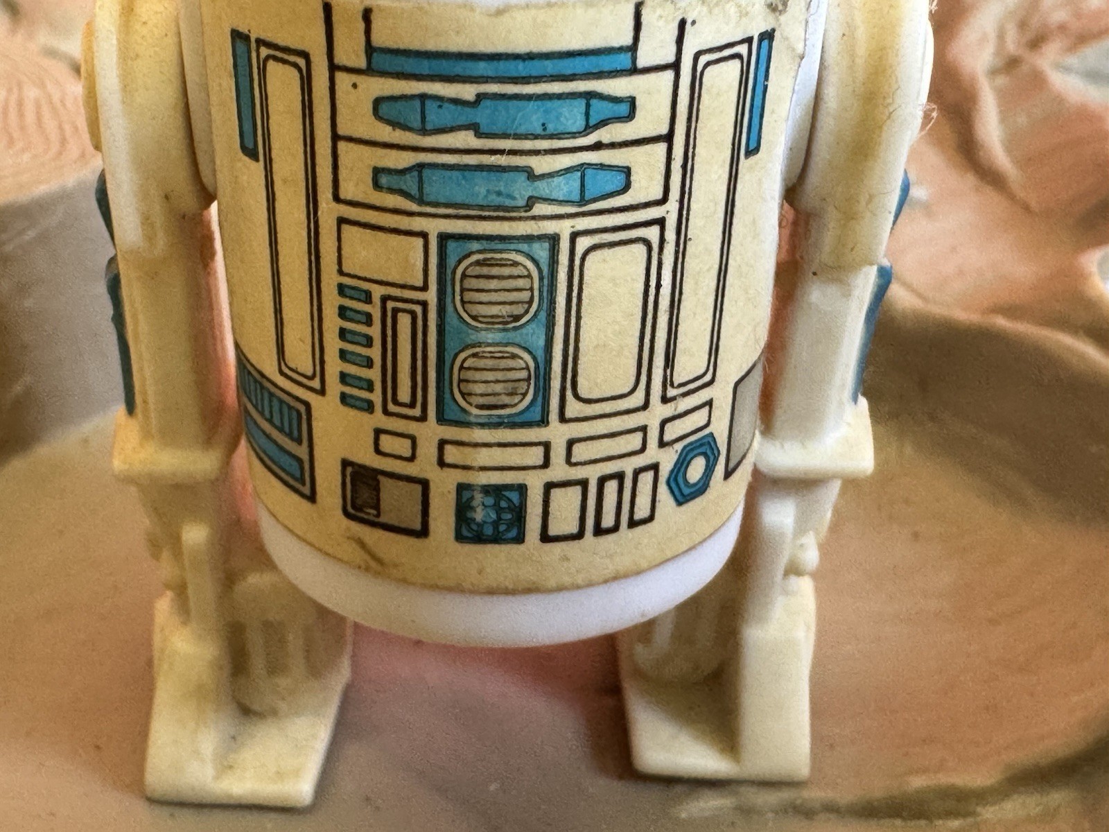 R2-D2 (Artoo-Detoo) (with Sensorscope) sold
