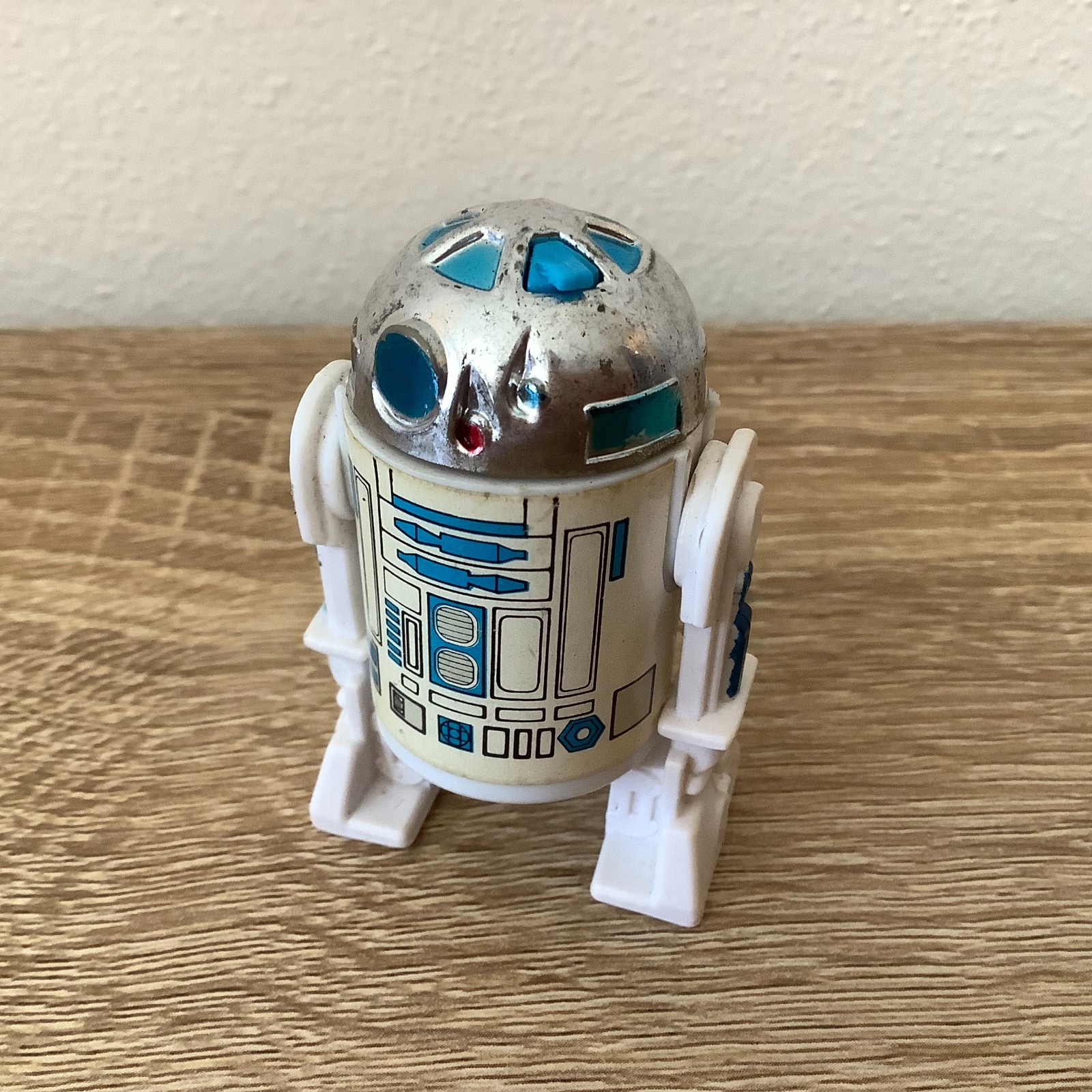 R2-D2 (Artoo-Detoo) (with Sensorscope) sold
